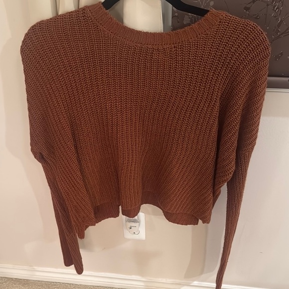 Forever 21 Brown Crew Neck Sweater with Ribbed Knit - Picture 1 of 2